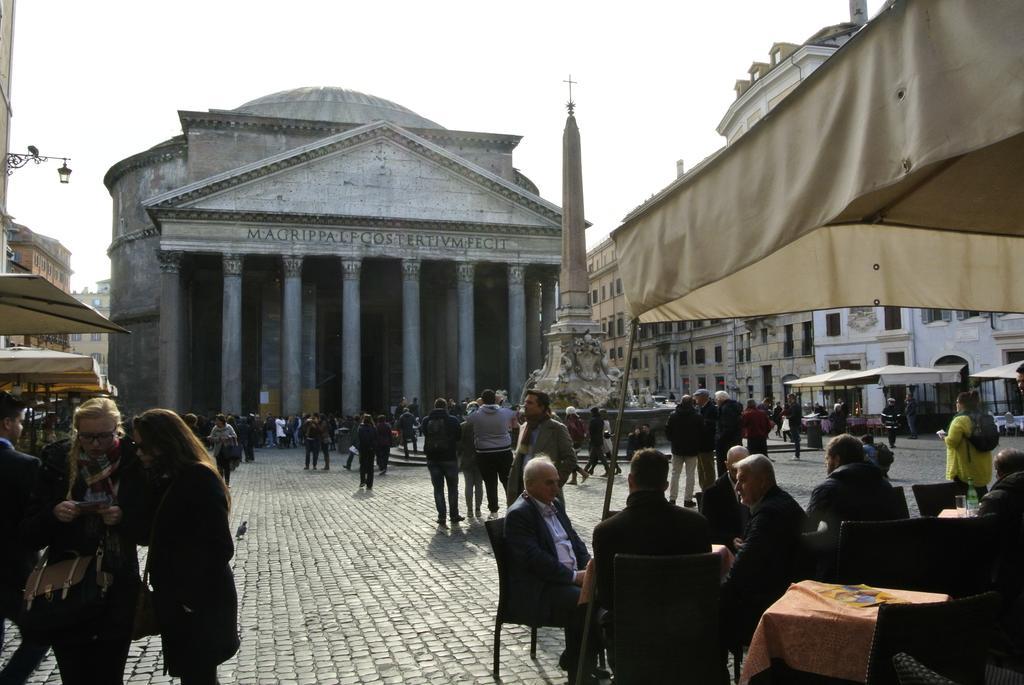 Apartamento Pantheon Domus Valentino Roma Exterior foto